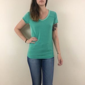 Marmot teal v-neck T-shirt size medium.